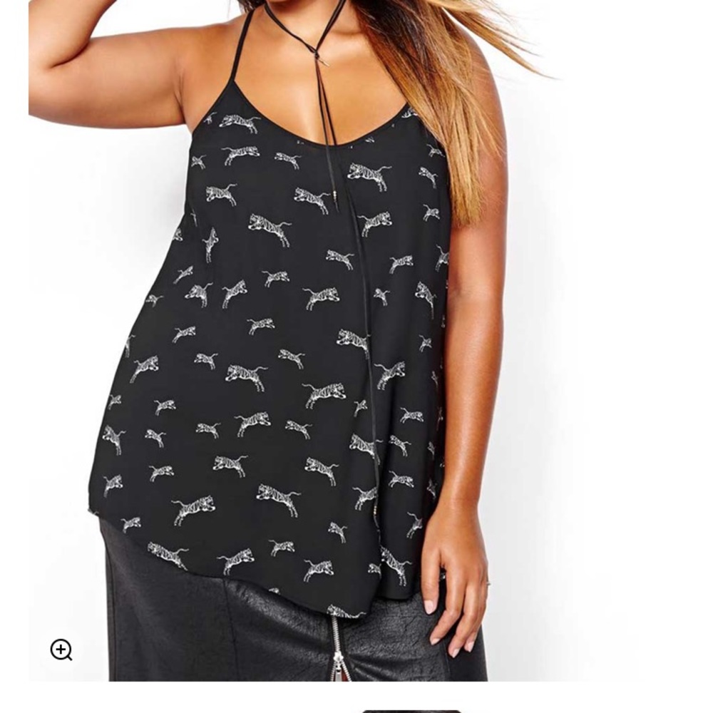 Love & Legend flowy tank
